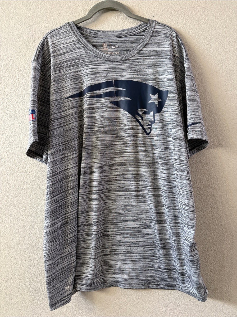 Nike Men's Heather Gray Short Sleeve Tee with Navy Patriots Logo